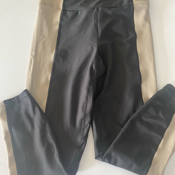 Brand new Large Colorblock 7/8 length abercrombie YPB leggings - Picture 2 of 4